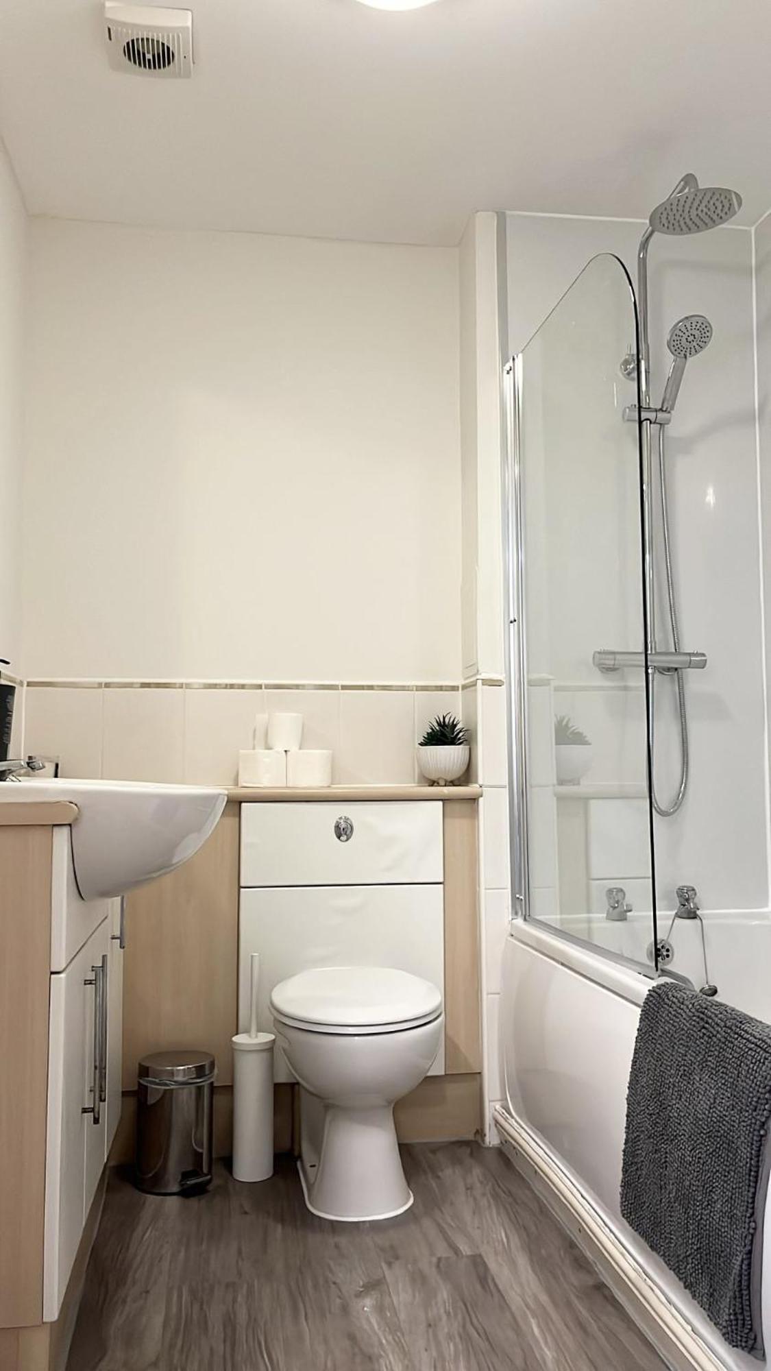 Spacious City Centre Flat Free Parking& Superfast Wifi Edimburgo Esterno foto